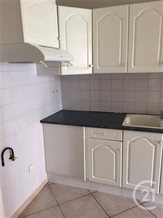 Appartement F3 &agrave; louer - 3 pi&egrave;ces - 76,80 m2 - Lorient - 56 - BRETAGNE