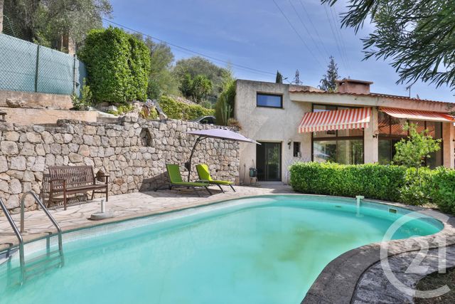 Maison &agrave; vendre - 7 pi&egrave;ces - 250 m2 - La Trinite - 06 - PROVENCE-ALPES-COTE-D-AZUR