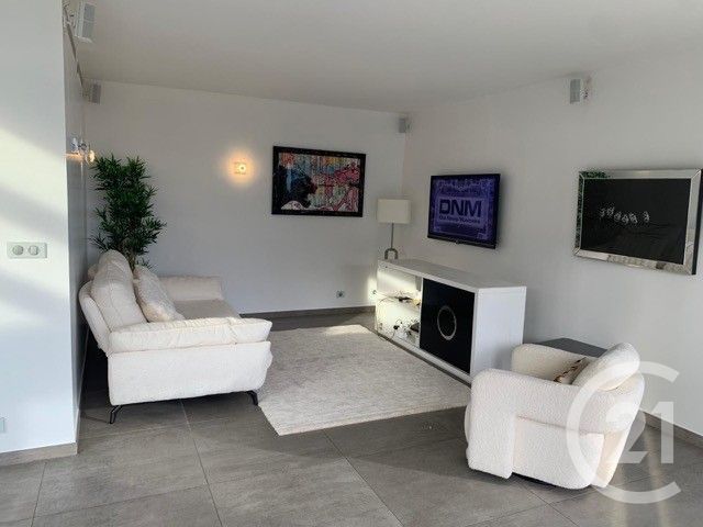 Maison à louer - 5 pièces - 215,69 m2 - Villefranche Sur Mer - 06 - PROVENCE-ALPES-COTE-D-AZUR