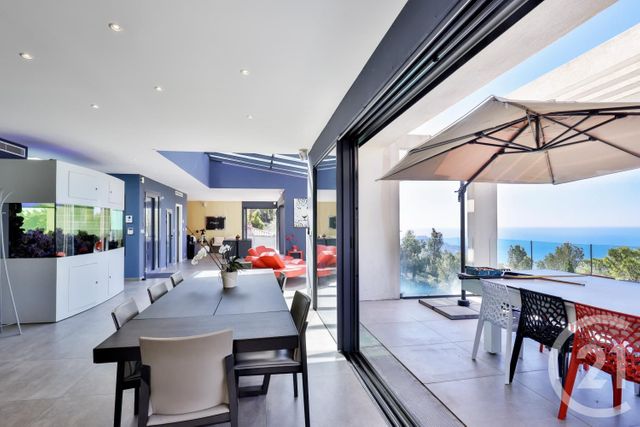 Maison à louer - 5 pièces - 215,69 m2 - Villefranche Sur Mer - 06 - PROVENCE-ALPES-COTE-D-AZUR