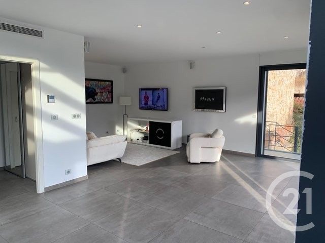 Maison à louer - 5 pièces - 215,69 m2 - Villefranche Sur Mer - 06 - PROVENCE-ALPES-COTE-D-AZUR