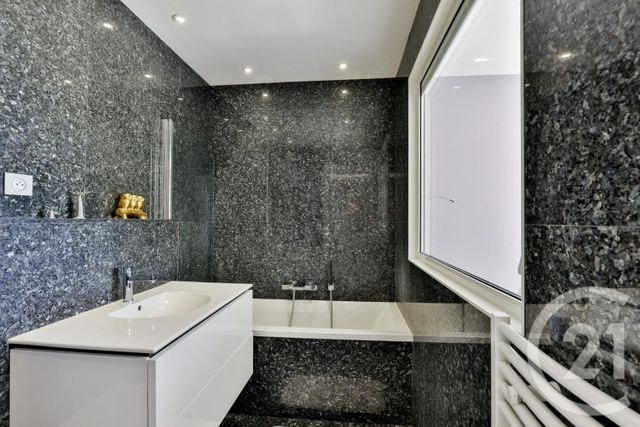 Maison à louer - 5 pièces - 215,69 m2 - Villefranche Sur Mer - 06 - PROVENCE-ALPES-COTE-D-AZUR