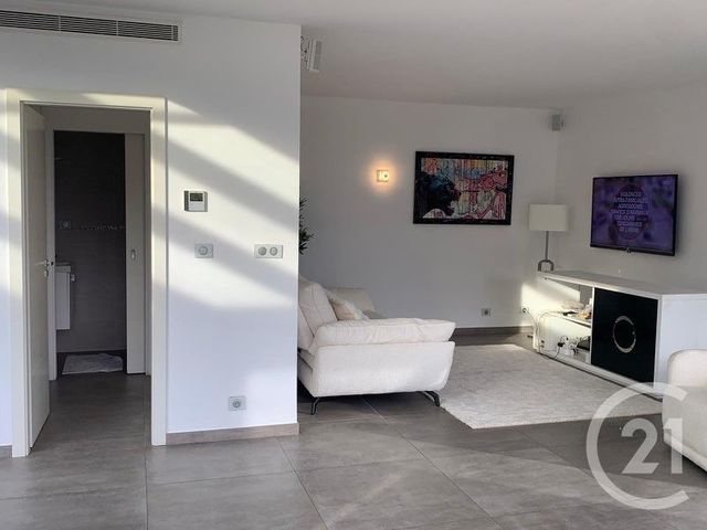 Maison à louer - 5 pièces - 215,69 m2 - Villefranche Sur Mer - 06 - PROVENCE-ALPES-COTE-D-AZUR