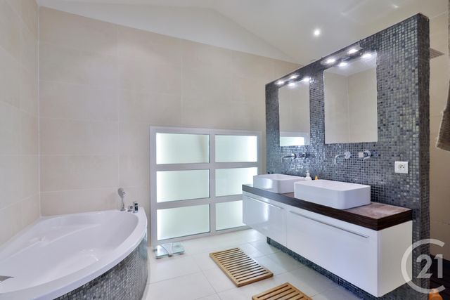 Maison à vendre - 8 pièces - 245,05 m2 - Colomars - 06 - PROVENCE-ALPES-COTE-D-AZUR