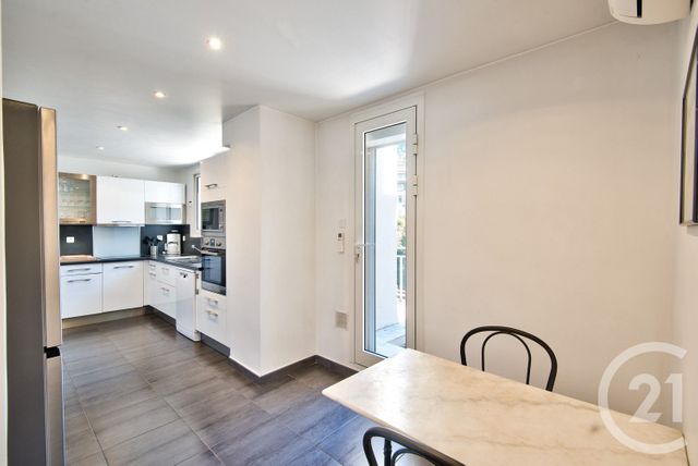 Appartement F7 et + &agrave; louer - 7 pi&egrave;ces - 221,98 m2 - Nice - 06 - PROVENCE-ALPES-COTE-D-AZUR