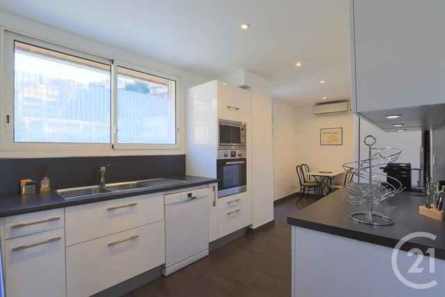 Appartement F7 et + &agrave; louer - 7 pi&egrave;ces - 221,98 m2 - Nice - 06 - PROVENCE-ALPES-COTE-D-AZUR