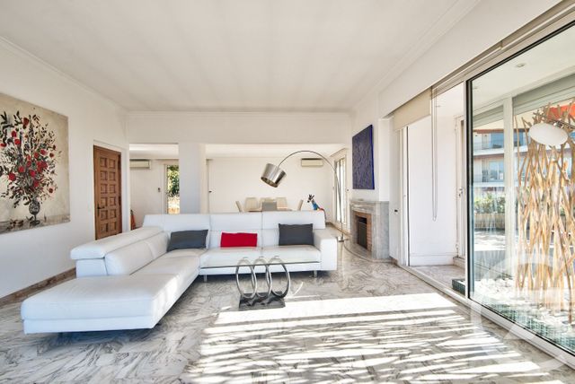 Appartement F7 et + &agrave; louer - 7 pi&egrave;ces - 221,98 m2 - Nice - 06 - PROVENCE-ALPES-COTE-D-AZUR