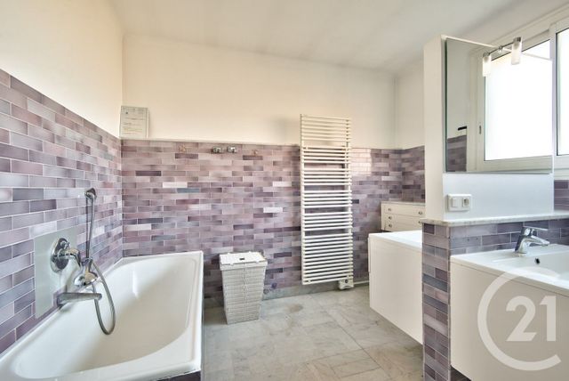 Appartement F7 et + &agrave; louer - 7 pi&egrave;ces - 221,98 m2 - Nice - 06 - PROVENCE-ALPES-COTE-D-AZUR