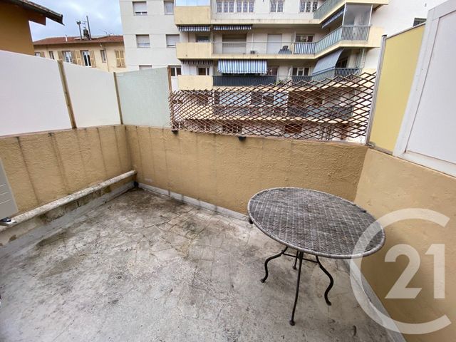 Appartement F2 &agrave; louer - 2 pi&egrave;ces - 28 m2 - Nice - 06 - PROVENCE-ALPES-COTE-D-AZUR