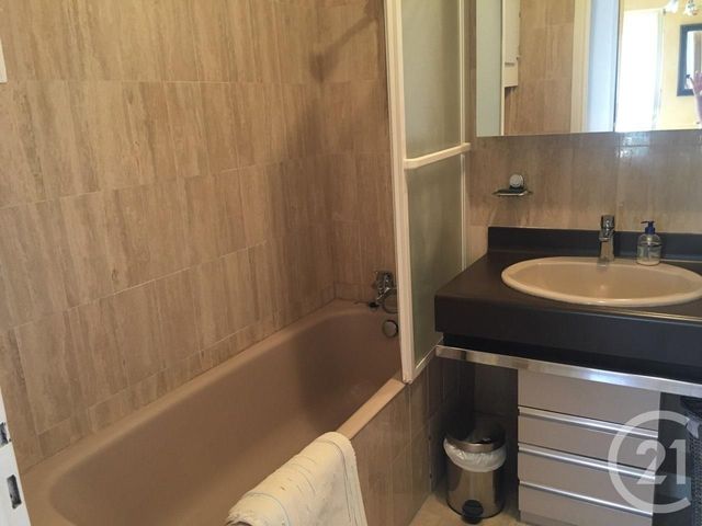 Appartement F2 &agrave; louer - 2 pi&egrave;ces - 44,20 m2 - Villefranche Sur Mer - 06 - PROVENCE-ALPES-COTE-D-AZUR