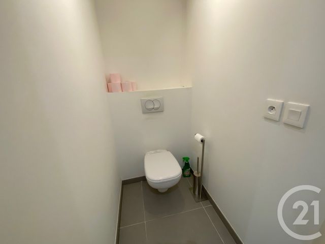 Appartement F2 &agrave; louer - 2 pi&egrave;ces - 43 m2 - Nice - 06 - PROVENCE-ALPES-COTE-D-AZUR