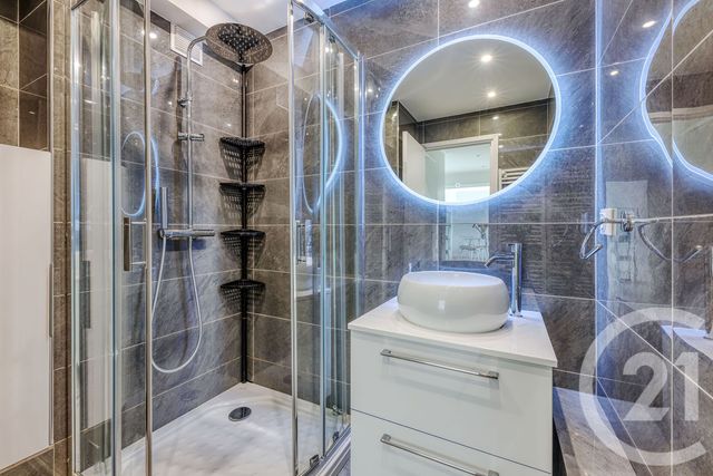 Appartement F2 à vendre - 2 pièces - 54,78 m2 - Nice - 06 - PROVENCE-ALPES-COTE-D-AZUR