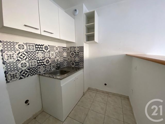 Appartement T2 &agrave; louer - 2 pi&egrave;ces - 38,38 m2 - Le Cannet - 06 - PROVENCE-ALPES-COTE-D-AZUR