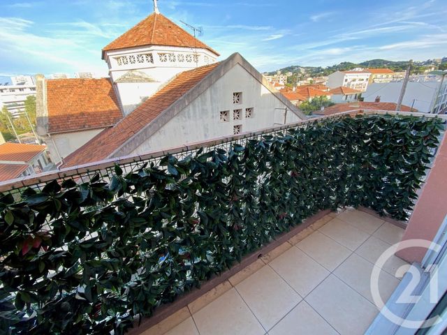 Appartement T2 &agrave; louer - 2 pi&egrave;ces - 38,38 m2 - Le Cannet - 06 - PROVENCE-ALPES-COTE-D-AZUR