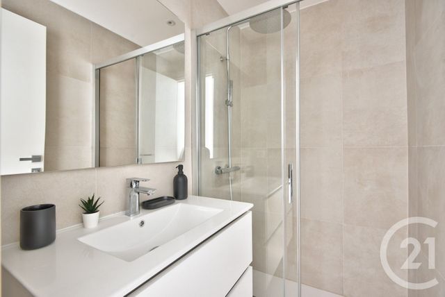 Appartement F3 à louer - 3 pièces - 47,30 m2 - Nice - 06 - PROVENCE-ALPES-COTE-D-AZUR