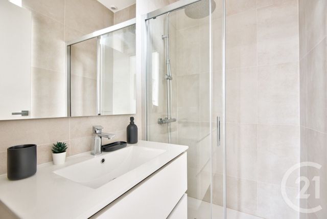 Appartement F3 à louer - 3 pièces - 47,30 m2 - Nice - 06 - PROVENCE-ALPES-COTE-D-AZUR