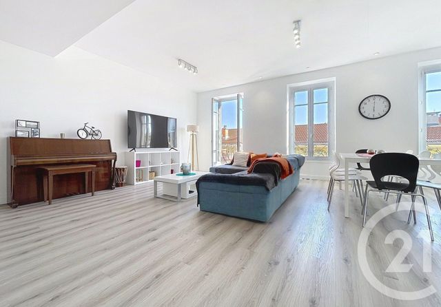 Appartement F3 &agrave; louer - 3 pi&egrave;ces - 84,37 m2 - Nice - 06 - PROVENCE-ALPES-COTE-D-AZUR