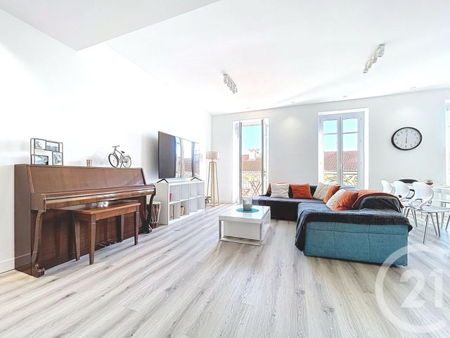 Appartement F3 &agrave; louer - 3 pi&egrave;ces - 84,37 m2 - Nice - 06 - PROVENCE-ALPES-COTE-D-AZUR