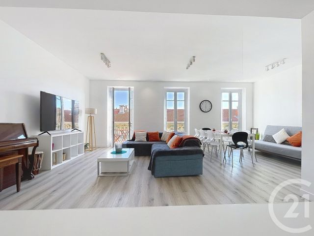 Appartement F3 &agrave; louer - 3 pi&egrave;ces - 84,37 m2 - Nice - 06 - PROVENCE-ALPES-COTE-D-AZUR