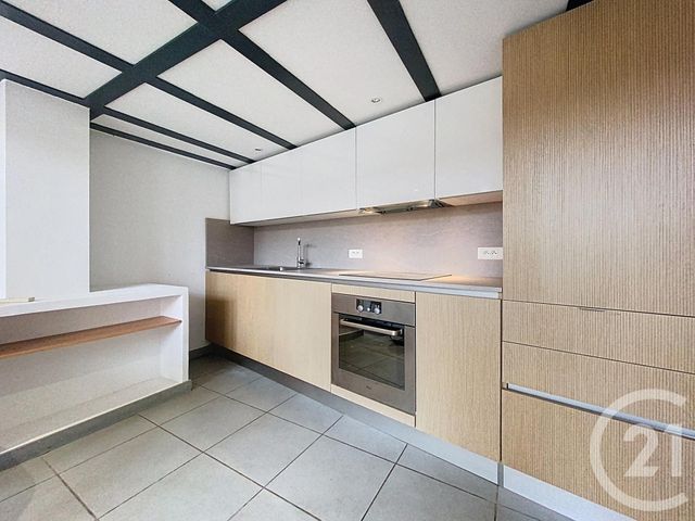 Appartement Duplex &agrave; louer - 2 pi&egrave;ces - 50,75 m2 - Villefranche Sur Mer - 06 - PROVENCE-ALPES-COTE-D-AZUR