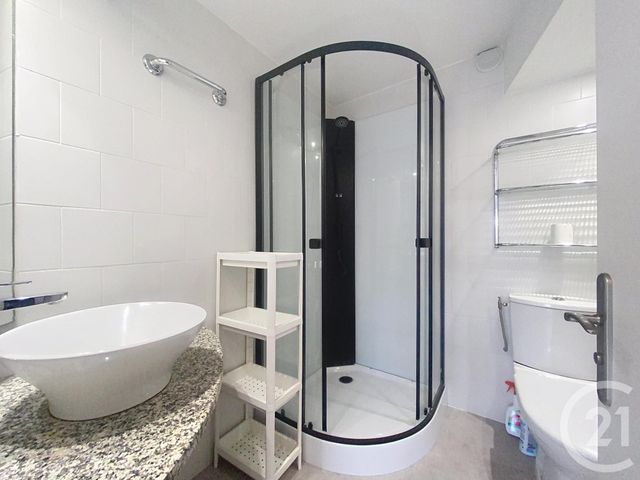 Appartement Duplex &agrave; louer - 2 pi&egrave;ces - 50,75 m2 - Villefranche Sur Mer - 06 - PROVENCE-ALPES-COTE-D-AZUR