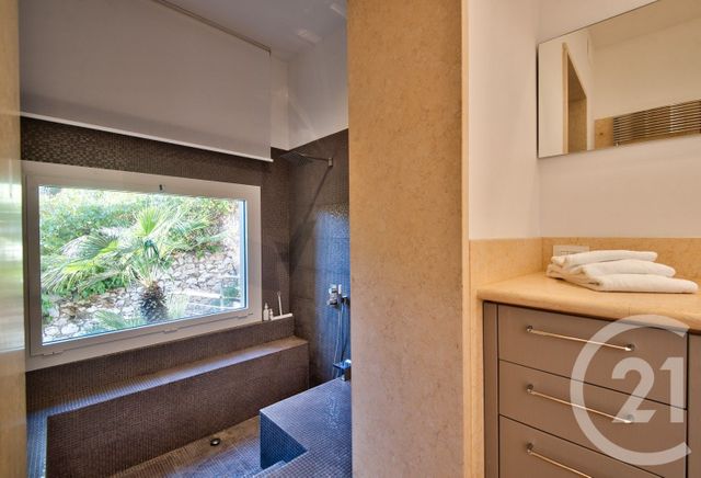 Maison &agrave; louer - 5 pi&egrave;ces - 175 m2 - Beaulieu Sur Mer - 06 - PROVENCE-ALPES-COTE-D-AZUR