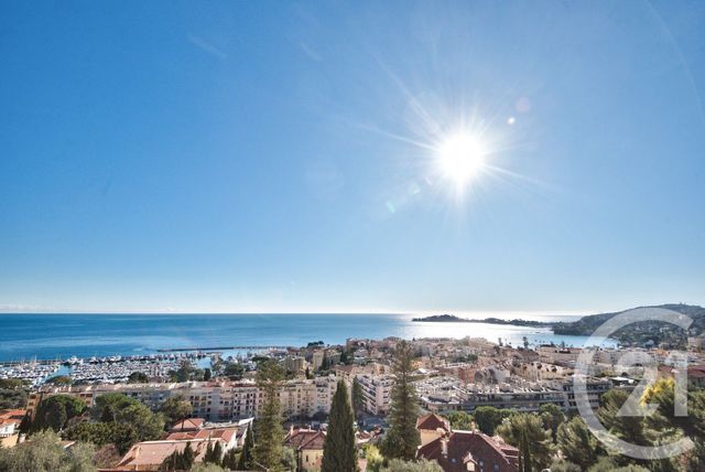 Maison &agrave; louer - 5 pi&egrave;ces - 175 m2 - Beaulieu Sur Mer - 06 - PROVENCE-ALPES-COTE-D-AZUR