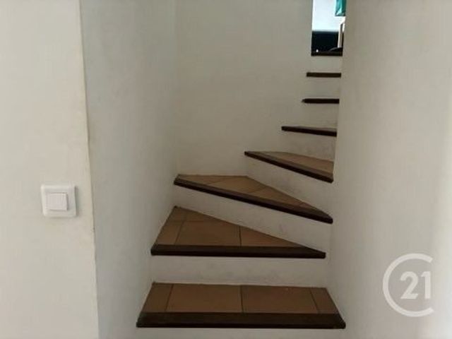 Appartement F3 &agrave; louer - 3 pi&egrave;ces - 56,02 m2 - Grasse - 06 - PROVENCE-ALPES-COTE-D-AZUR