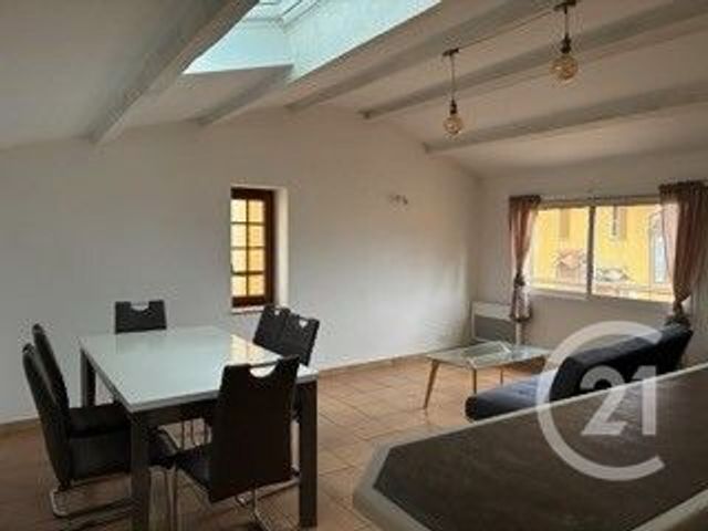 Appartement F3 &agrave; louer - 3 pi&egrave;ces - 56,02 m2 - Grasse - 06 - PROVENCE-ALPES-COTE-D-AZUR