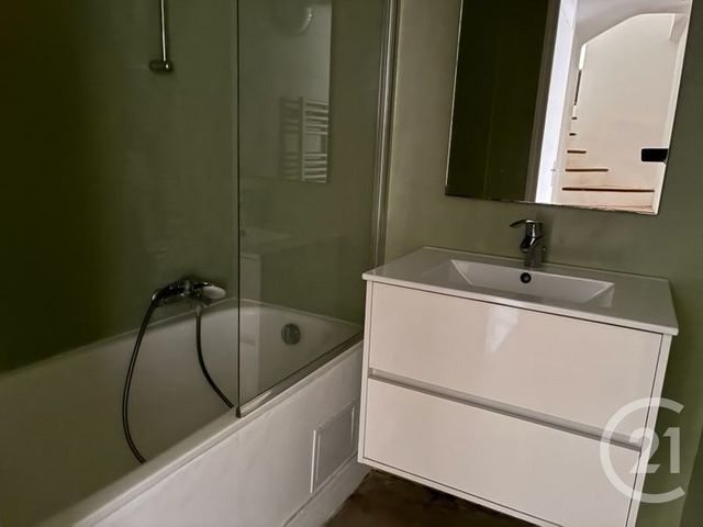 Appartement F3 &agrave; louer - 3 pi&egrave;ces - 56,02 m2 - Grasse - 06 - PROVENCE-ALPES-COTE-D-AZUR