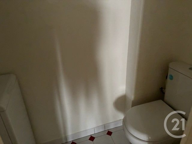 Appartement F3 &agrave; louer - 3 pi&egrave;ces - 56,02 m2 - Grasse - 06 - PROVENCE-ALPES-COTE-D-AZUR