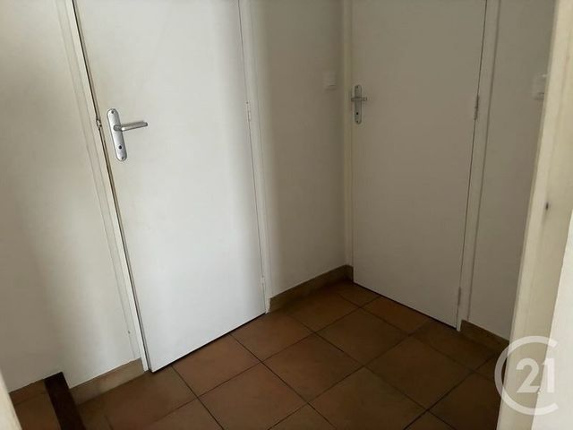 Appartement F3 &agrave; louer - 3 pi&egrave;ces - 56,02 m2 - Grasse - 06 - PROVENCE-ALPES-COTE-D-AZUR