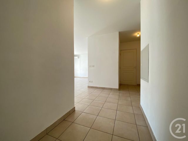 Appartement T3 &agrave; louer - 3 pi&egrave;ces - 61,84 m2 - St Andre De La Roche - 06 - PROVENCE-ALPES-COTE-D-AZUR