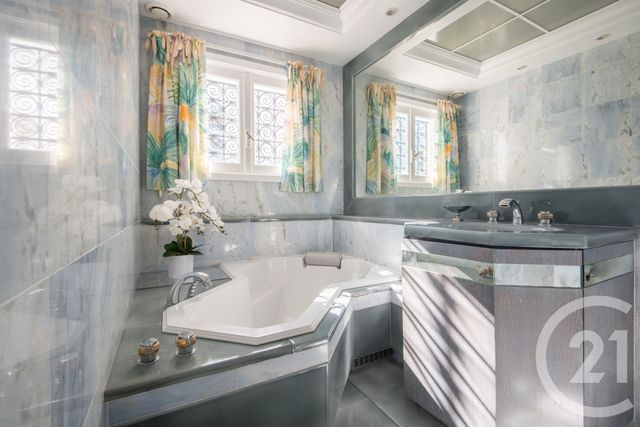 Maison &agrave; louer - 9 pi&egrave;ces - 254 m2 - St Jean Cap Ferrat - 06 - PROVENCE-ALPES-COTE-D-AZUR