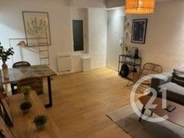 Appartement F1 &agrave; louer - 1 pi&egrave;ce - 31,21 m2 - Villefranche Sur Mer - 06 - PROVENCE-ALPES-COTE-D-AZUR