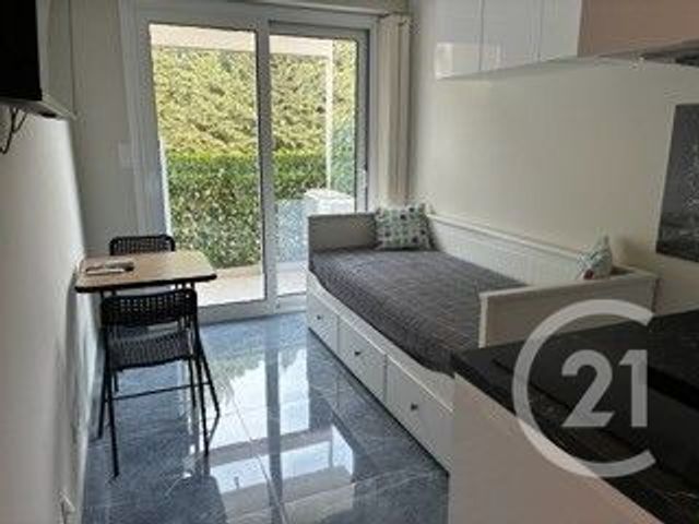 Appartement F1 &agrave; louer - 1 pi&egrave;ce - 11,43 m2 - Nice - 06 - PROVENCE-ALPES-COTE-D-AZUR