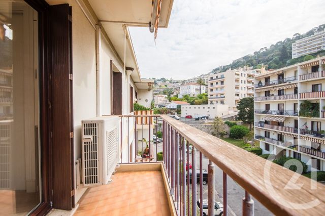 Appartement F3 &agrave; louer - 3 pi&egrave;ces - 56,13 m2 - Nice - 06 - PROVENCE-ALPES-COTE-D-AZUR