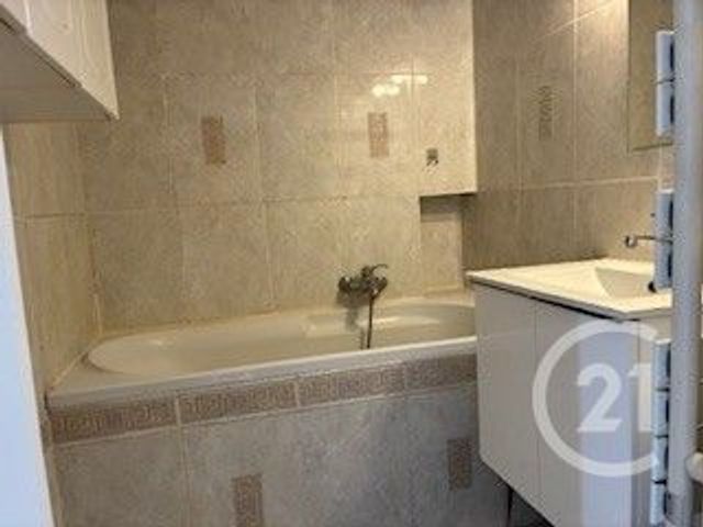 Appartement F3 &agrave; louer - 3 pi&egrave;ces - 56,13 m2 - Nice - 06 - PROVENCE-ALPES-COTE-D-AZUR