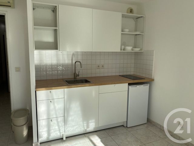 Appartement F2 &agrave; louer - 2 pi&egrave;ces - 29,40 m2 - Nice - 06 - PROVENCE-ALPES-COTE-D-AZUR