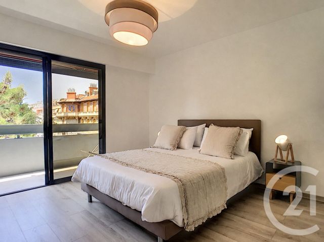 Appartement F3 &agrave; louer - 3 pi&egrave;ces - 86 m2 - Nice - 06 - PROVENCE-ALPES-COTE-D-AZUR