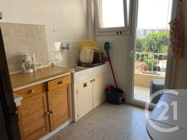 Appartement F1 &agrave; louer - 1 pi&egrave;ce - 30,41 m2 - Nice - 06 - PROVENCE-ALPES-COTE-D-AZUR