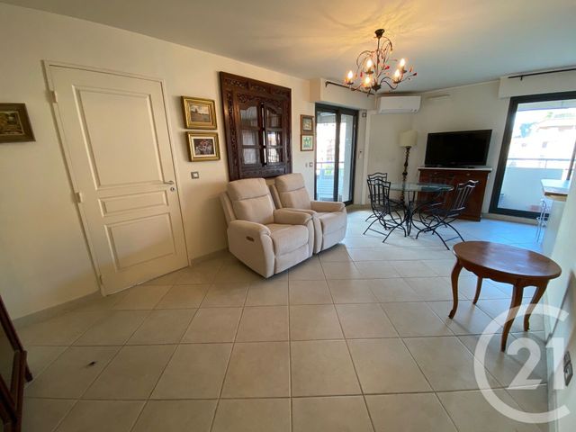 Appartement F2 &agrave; louer - 2 pi&egrave;ces - 42,45 m2 - Nice - 06 - PROVENCE-ALPES-COTE-D-AZUR