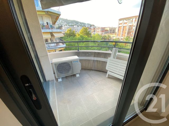 Appartement F2 &agrave; louer - 2 pi&egrave;ces - 42,45 m2 - Nice - 06 - PROVENCE-ALPES-COTE-D-AZUR