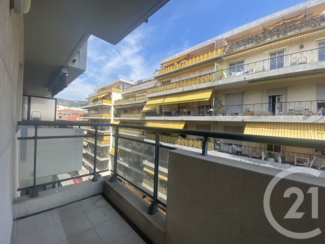 Appartement F2 &agrave; louer - 2 pi&egrave;ces - 42,45 m2 - Nice - 06 - PROVENCE-ALPES-COTE-D-AZUR