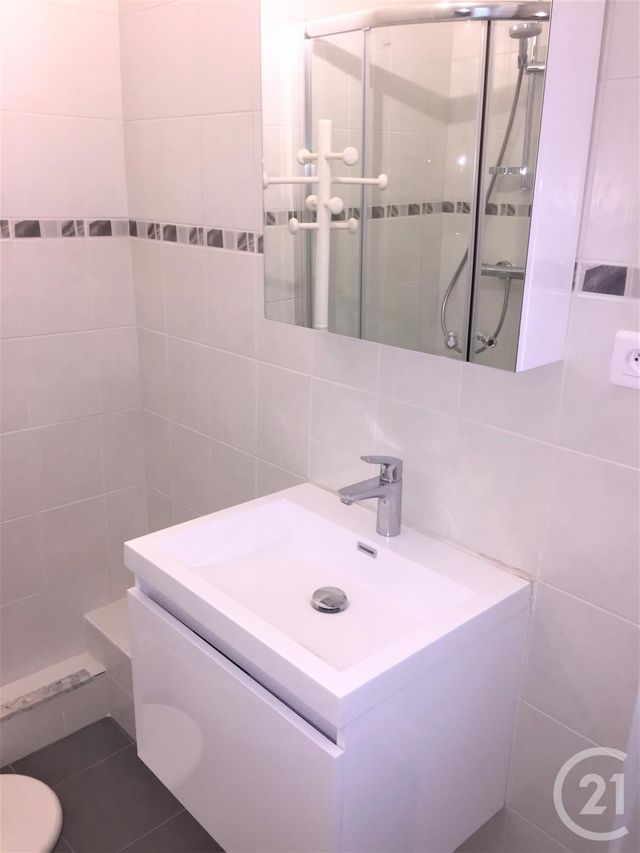Appartement F2 &agrave; louer - 2 pi&egrave;ces - 48,78 m2 - Nice - 06 - PROVENCE-ALPES-COTE-D-AZUR
