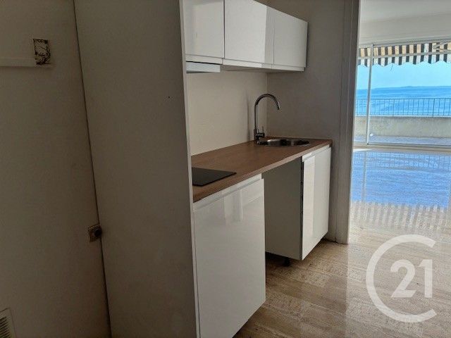 Appartement F1 &agrave; louer - 1 pi&egrave;ce - 30 m2 - Nice - 06 - PROVENCE-ALPES-COTE-D-AZUR