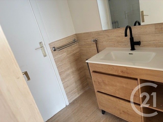 Appartement F1 &agrave; louer - 1 pi&egrave;ce - 30 m2 - Nice - 06 - PROVENCE-ALPES-COTE-D-AZUR