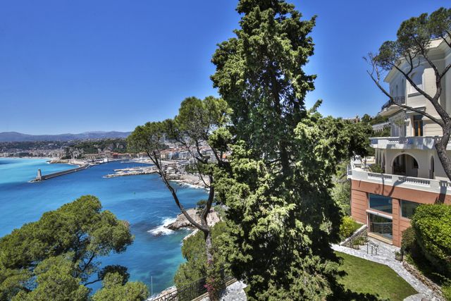 Maison à vendre - 10 pièces - 939,01 m2 - Nice - 06 - PROVENCE-ALPES-COTE-D-AZUR