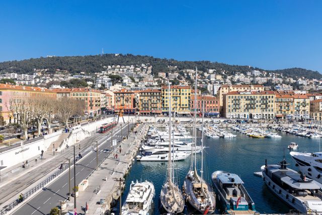 Appartement F4 à vendre - 4 pièces - 127,51 m2 - Nice - 06 - PROVENCE-ALPES-COTE-D-AZUR