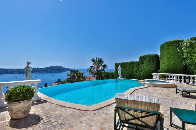 Maison à vendre - 5 pièces - 211 m2 - Villefranche Sur Mer - 06 - PROVENCE-ALPES-COTE-D-AZUR